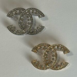 Luxe Fashion brooch new
